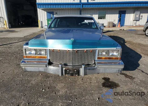 1981 Cadillac Deville z USA, uszkodzony, nr VIN 1G6AD6948B9200241